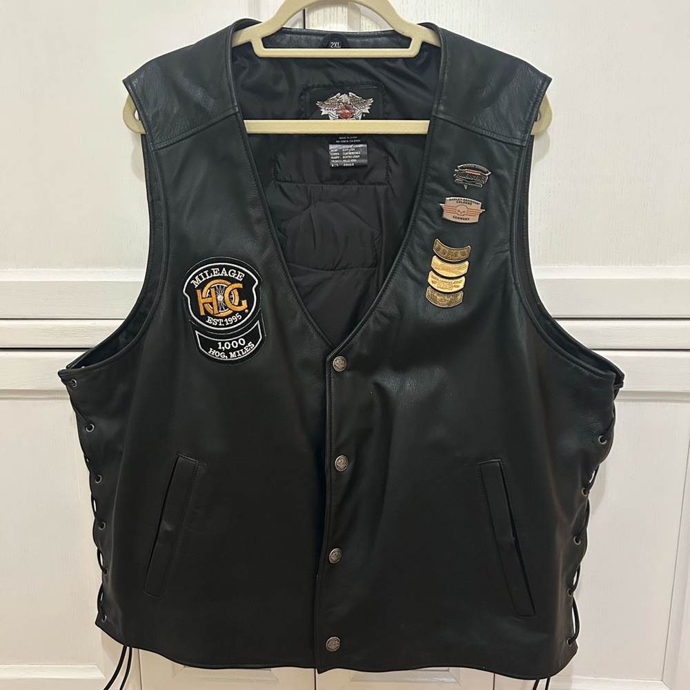 Harley-Davidson Leather V-Neck Sleeveless Snap Front Biker Vest